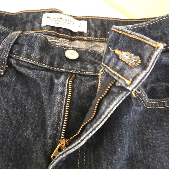 Abercrombie & Fitch The '90s Relaxed High Rise Jeans Dark Wash 27 4 - Picture 7 of 9